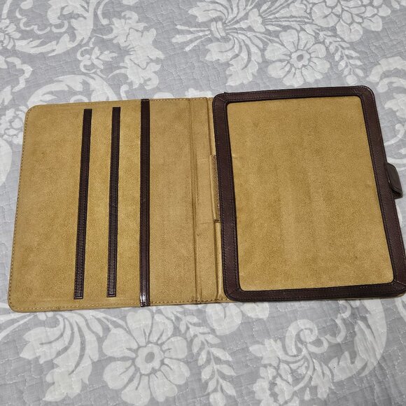 Fossil Brown Leather Snakeskin 10" Computer Tablet Cover - Picture 5 of 7